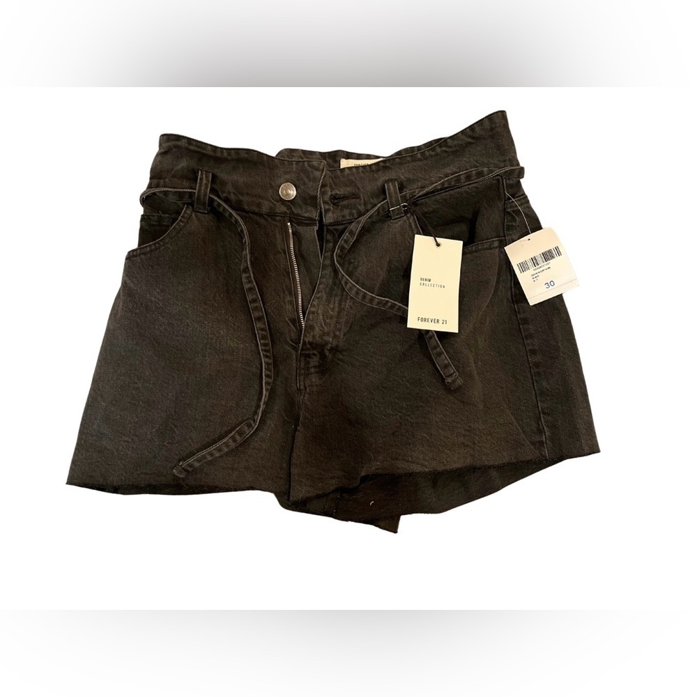 NWT Forever 21 High Waisted Jean Short - Black - Picture 3 of 11
